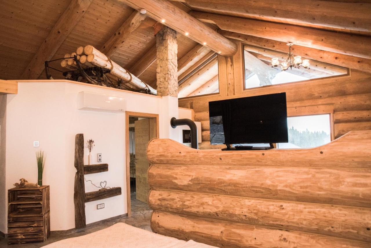 Blockhausen Luxus Chalets Oberschwarzenberg Exterior foto
