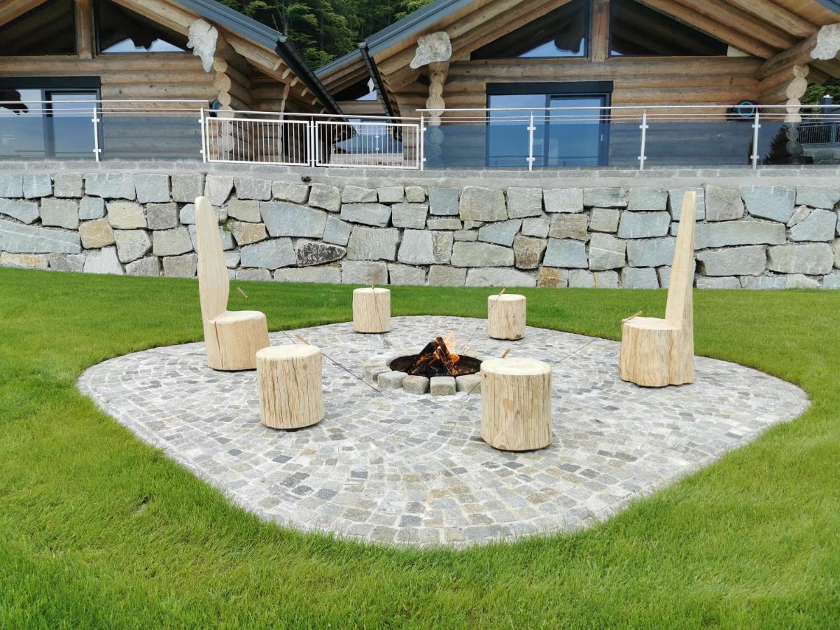 Blockhausen Luxus Chalets Oberschwarzenberg Exterior foto